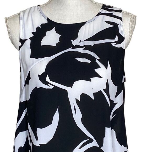 Vince Camuto Black & White Floral Small Hi-Lo Sleeveless Top - Picture 3 of 11